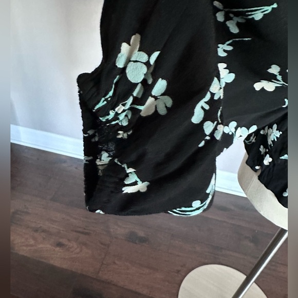 NWTs J Crew Reimagined Long-sleeve floral drapey popover/button up shirt/blouse - Picture 8 of 16